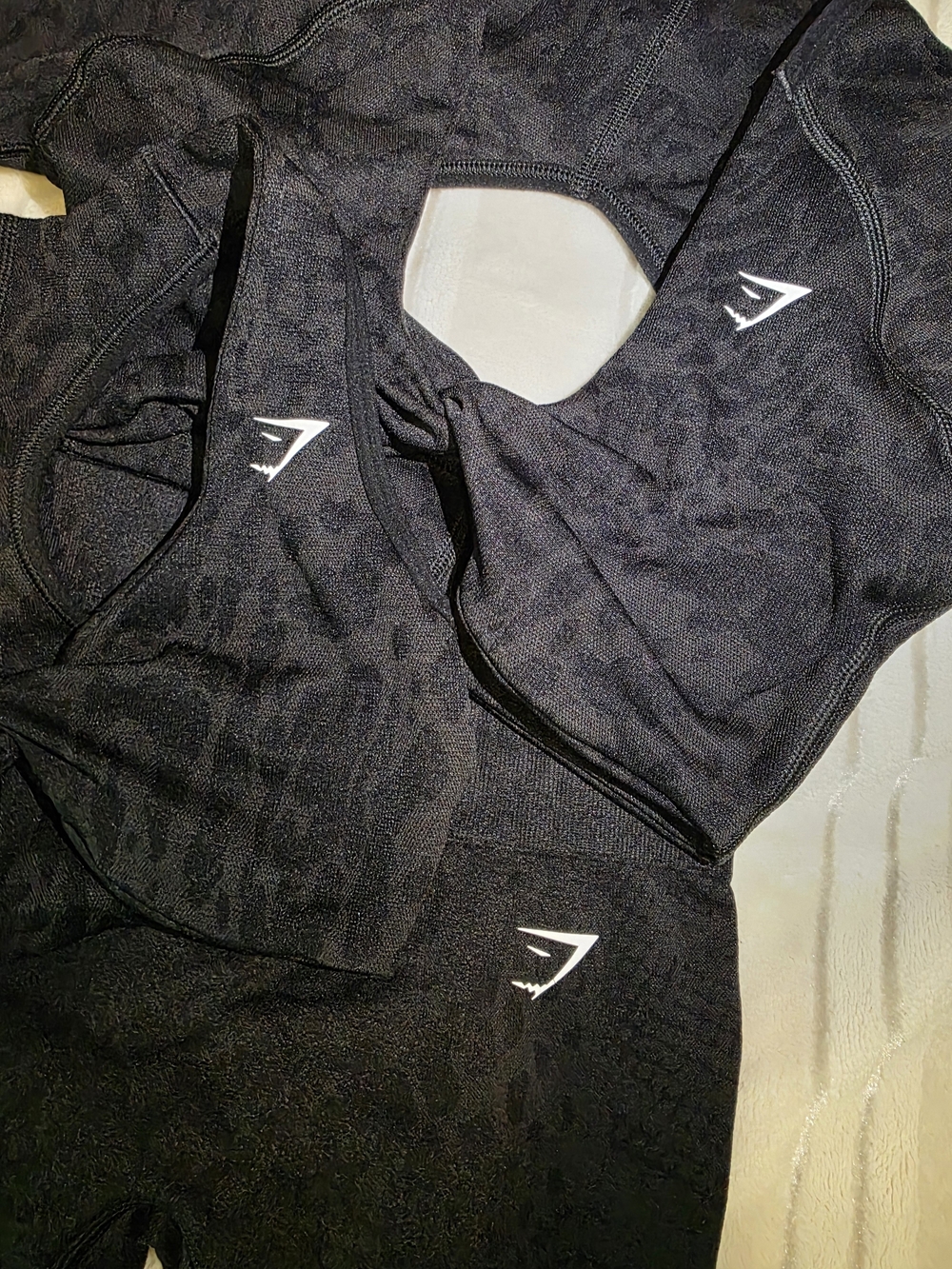 Reserved! Gymshark Black Shorts, Long Sleeve And Sports Bra Set - - Picture 3 of 3